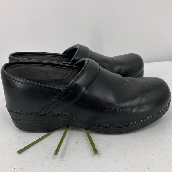 Dansko Black Slip On Nurse Work Leather Heeled Full Back Comfort Clog Shoes - Picture 4 of 12
